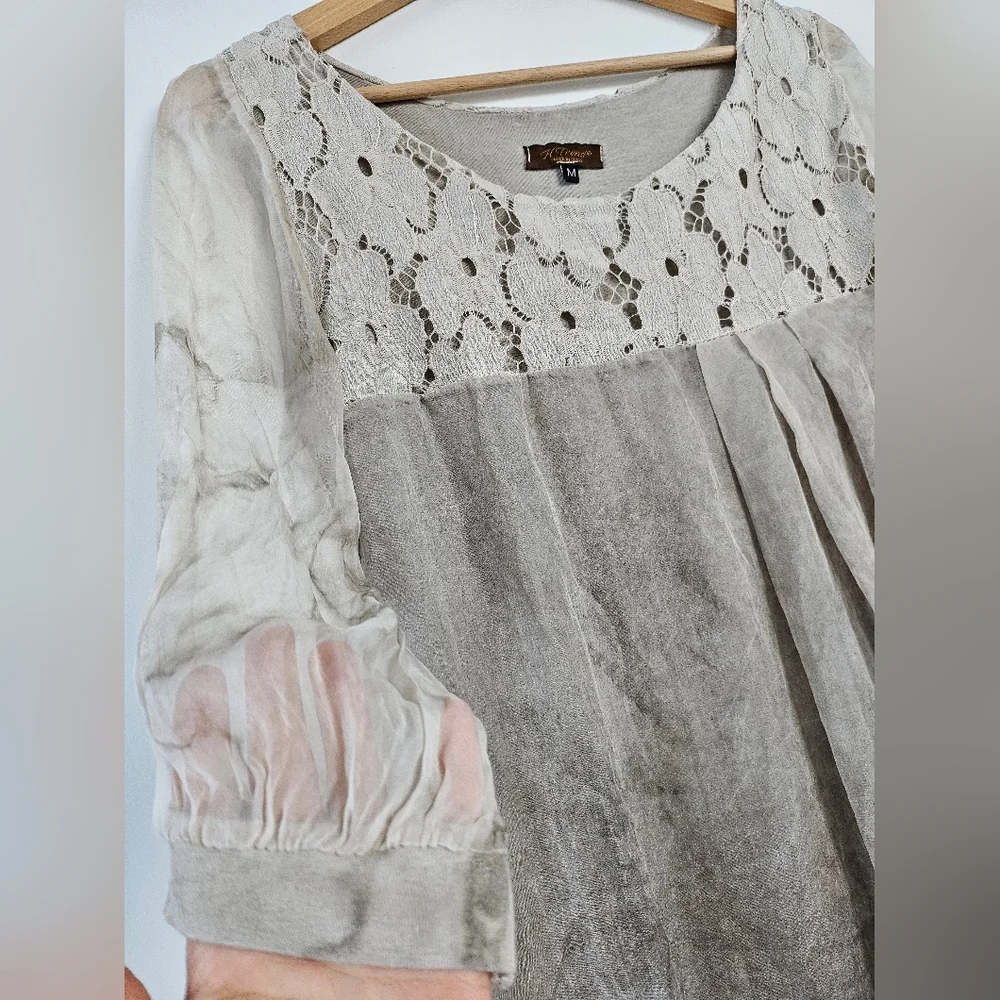 H Trend Italy 100% Silk Blouse Womens Medium Gray Whimsical Lace Floral Flowy - Picture 6 of 13